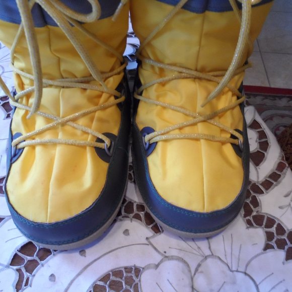 Marc Jacobs Yellow-Gray Logo Moon Boots Size L- 9.5M - Picture 3 of 16